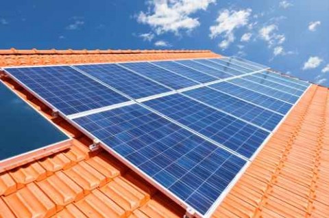 Photovoltaïque : comment revendre son électricité solaire ?
